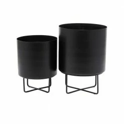 CosmoLiving by Cosmopolitan 12 In. x 16 In. Black Metal Modern Planter (Set of 2) -Everbilt Sales Store black cosmoliving by cosmopolitan plant pots 040136 66 1000