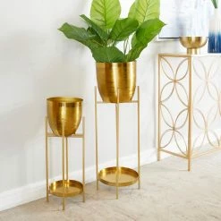 CosmoLiving by Cosmopolitan Gold Metal Modern Planter (Set of 2) -Everbilt Sales Store gold cosmoliving by cosmopolitan plant pots 042326 31 1000